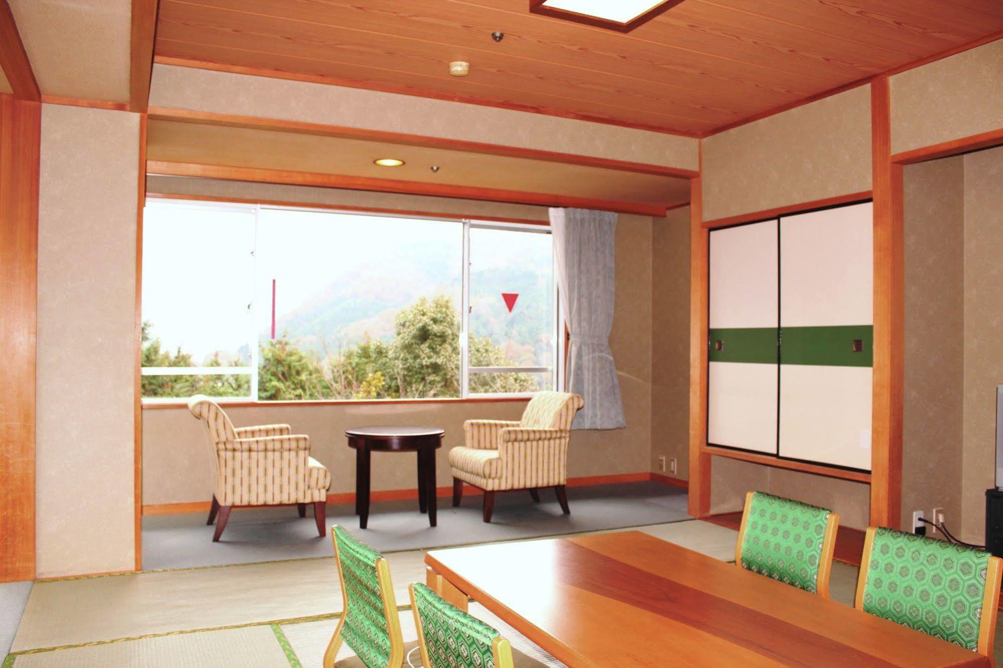 Hotel Awanosho Miyoshi  Esterno foto